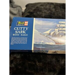 REVELL CUTTY SARK WITH SAILS SHIP LARGE PLASTIC MODEL KIT 1964 H-395 1:96 BOXED